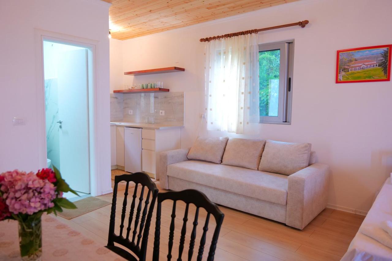 Guesthouse Panorama Nivice Sarandë Eksteriør billede