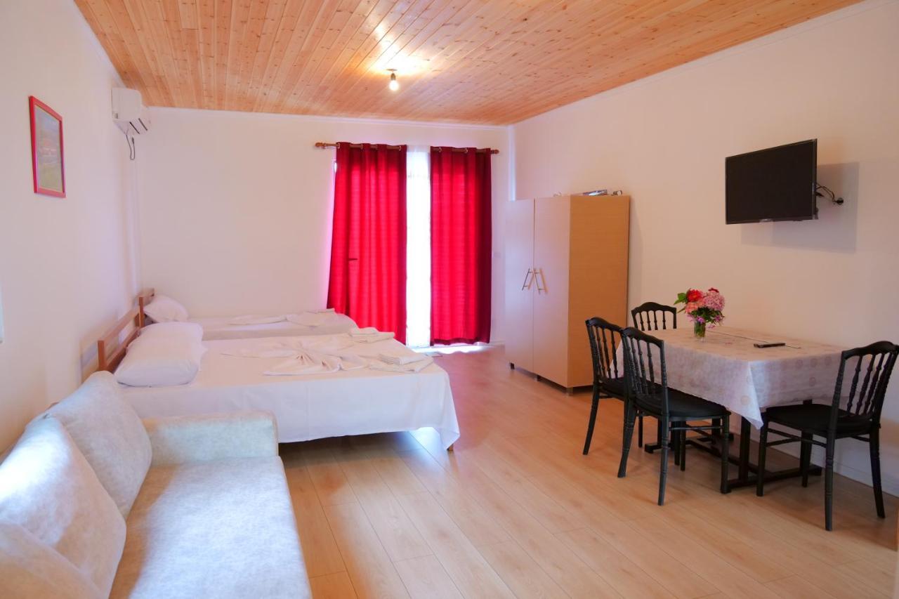 Guesthouse Panorama Nivice Sarandë Eksteriør billede