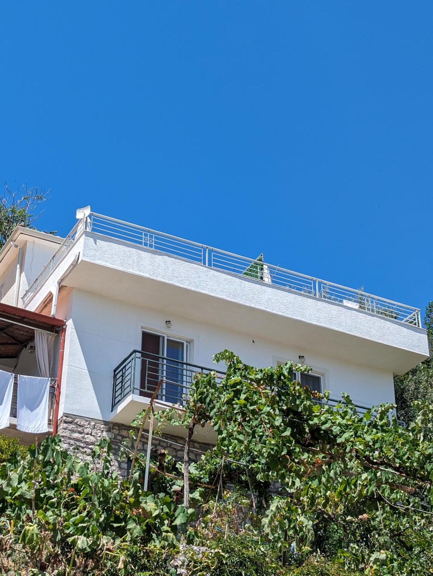Guesthouse Panorama Nivice Sarandë Eksteriør billede